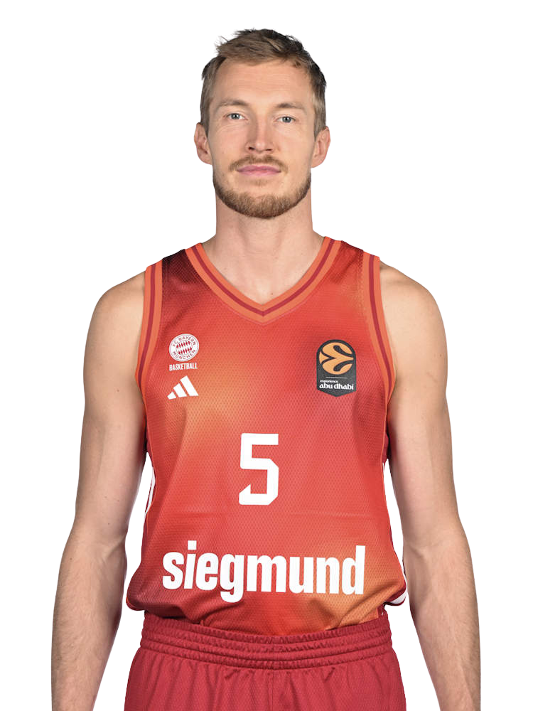 Niels Giffey headshot